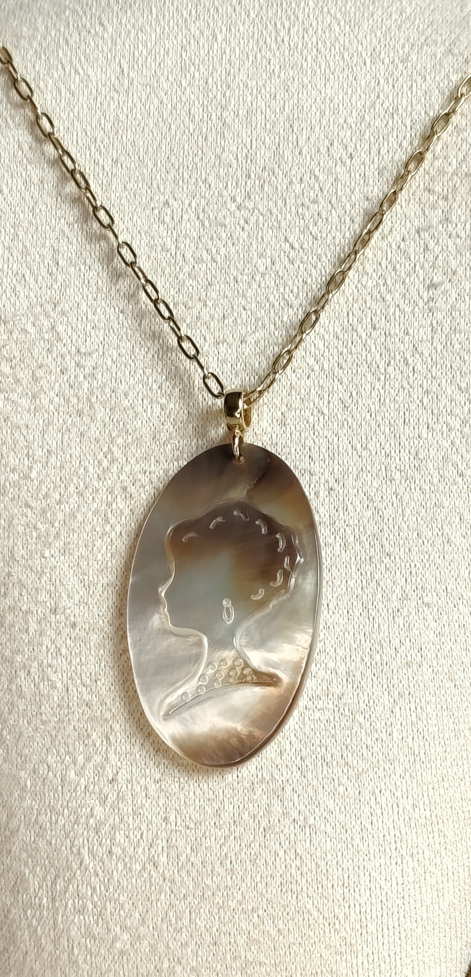 L'Inattendue — Brume d'Argent — Collier Camée Moderne