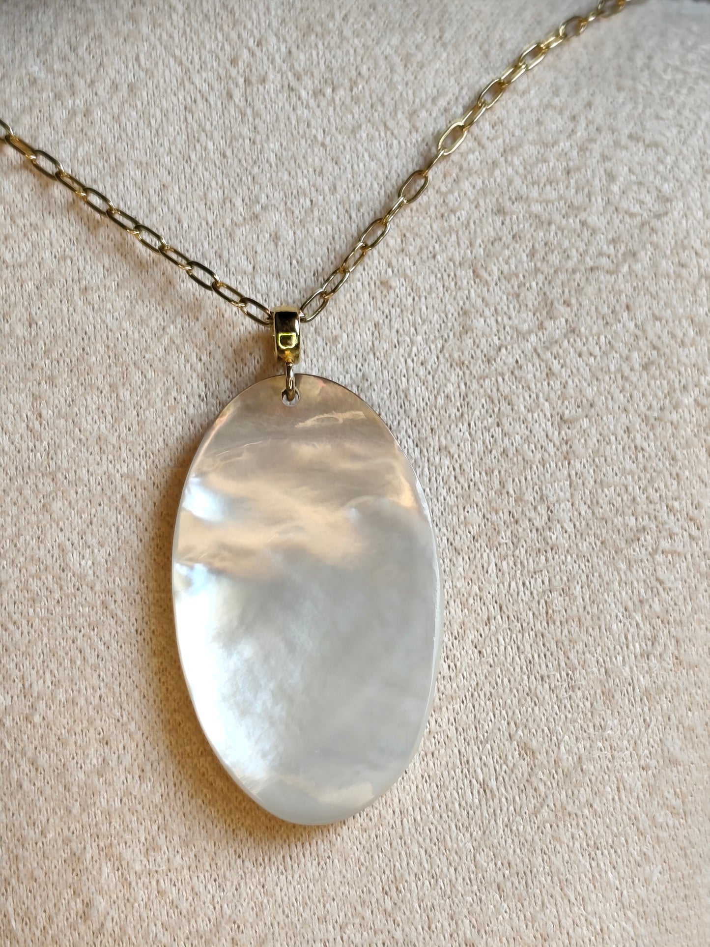 L'Inattendue — Brume d'Argent — Collier Camée Moderne