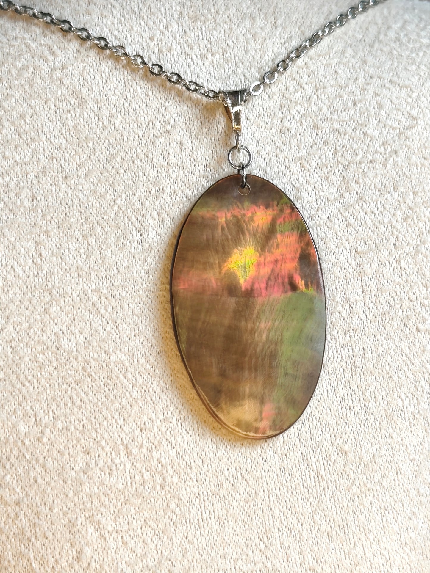 L'Inattendue — Brume d'Argent — Collier Camée Moderne
