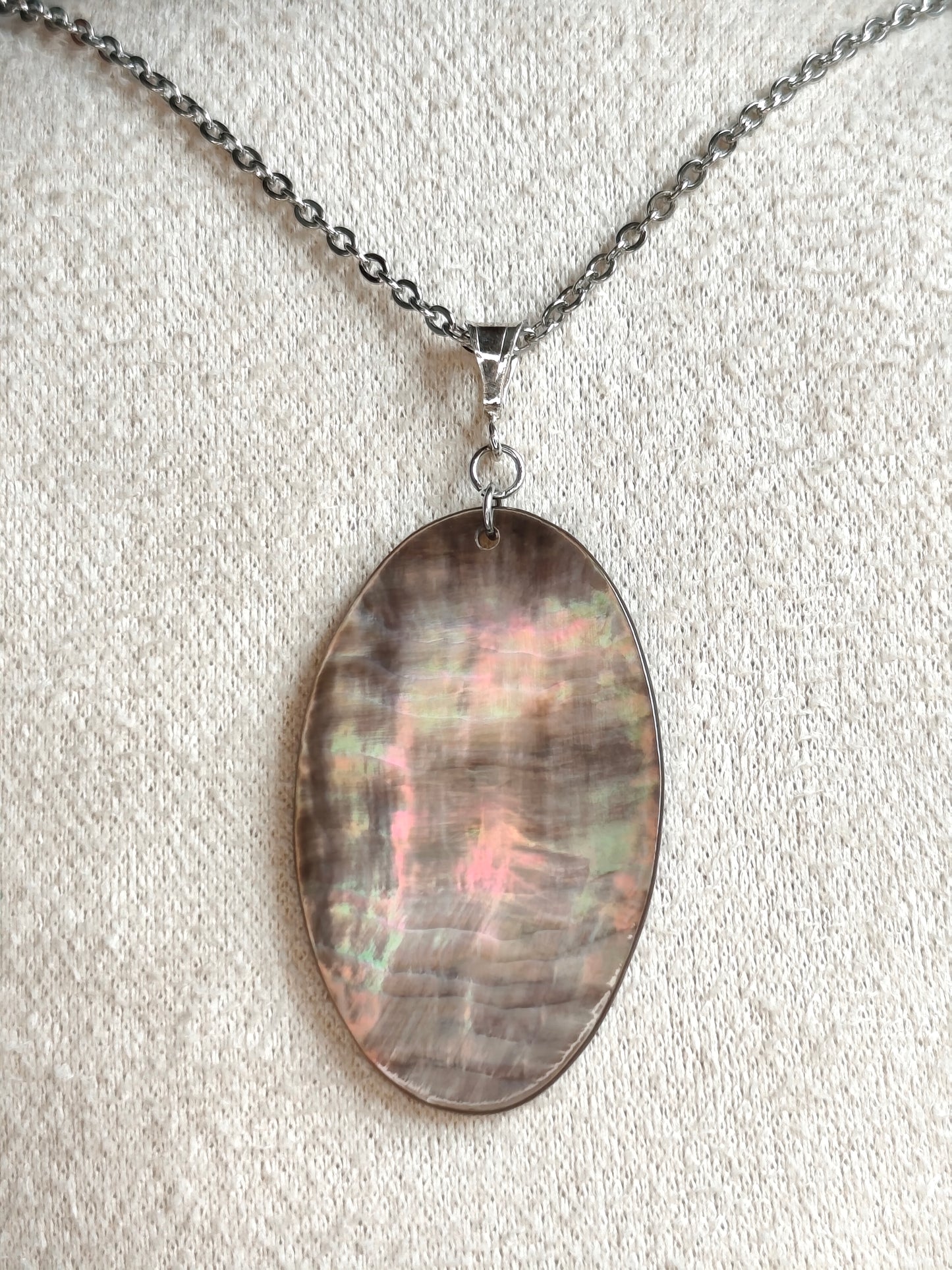 L'Inattendue — Brume d'Argent — Collier Camée Moderne