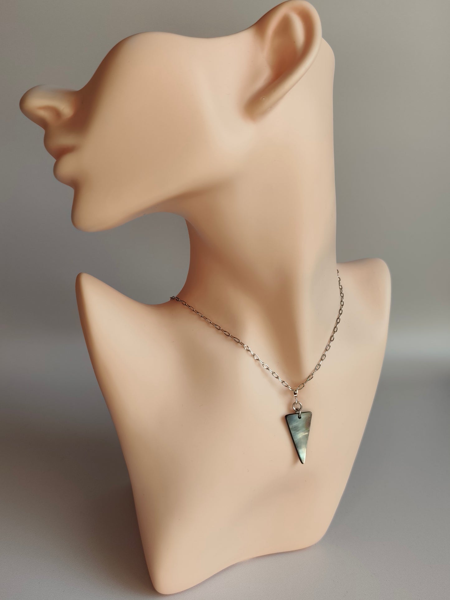Prisme — Collier Triangle