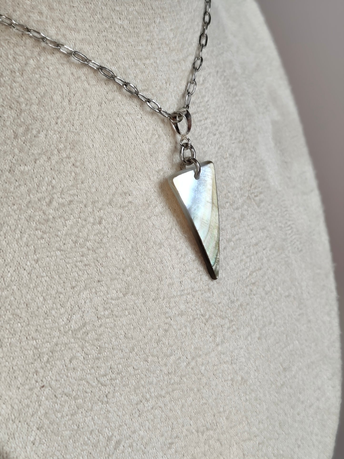 Prisme — Collier Triangle