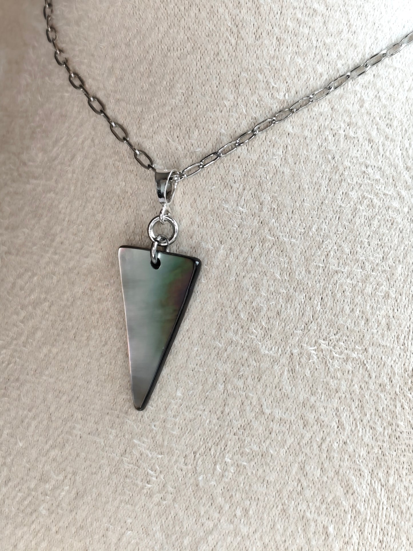 Prisme — Collier Triangle