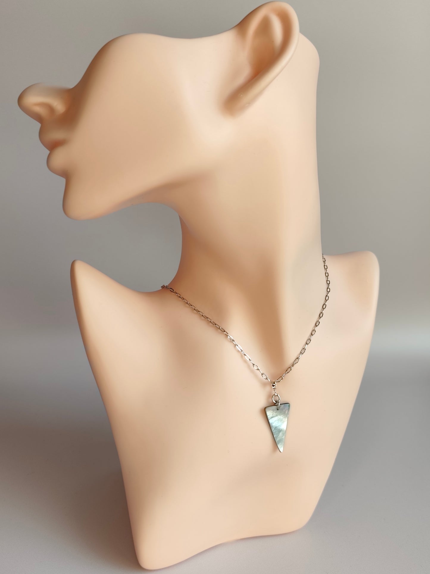 Prisme — Collier Triangle