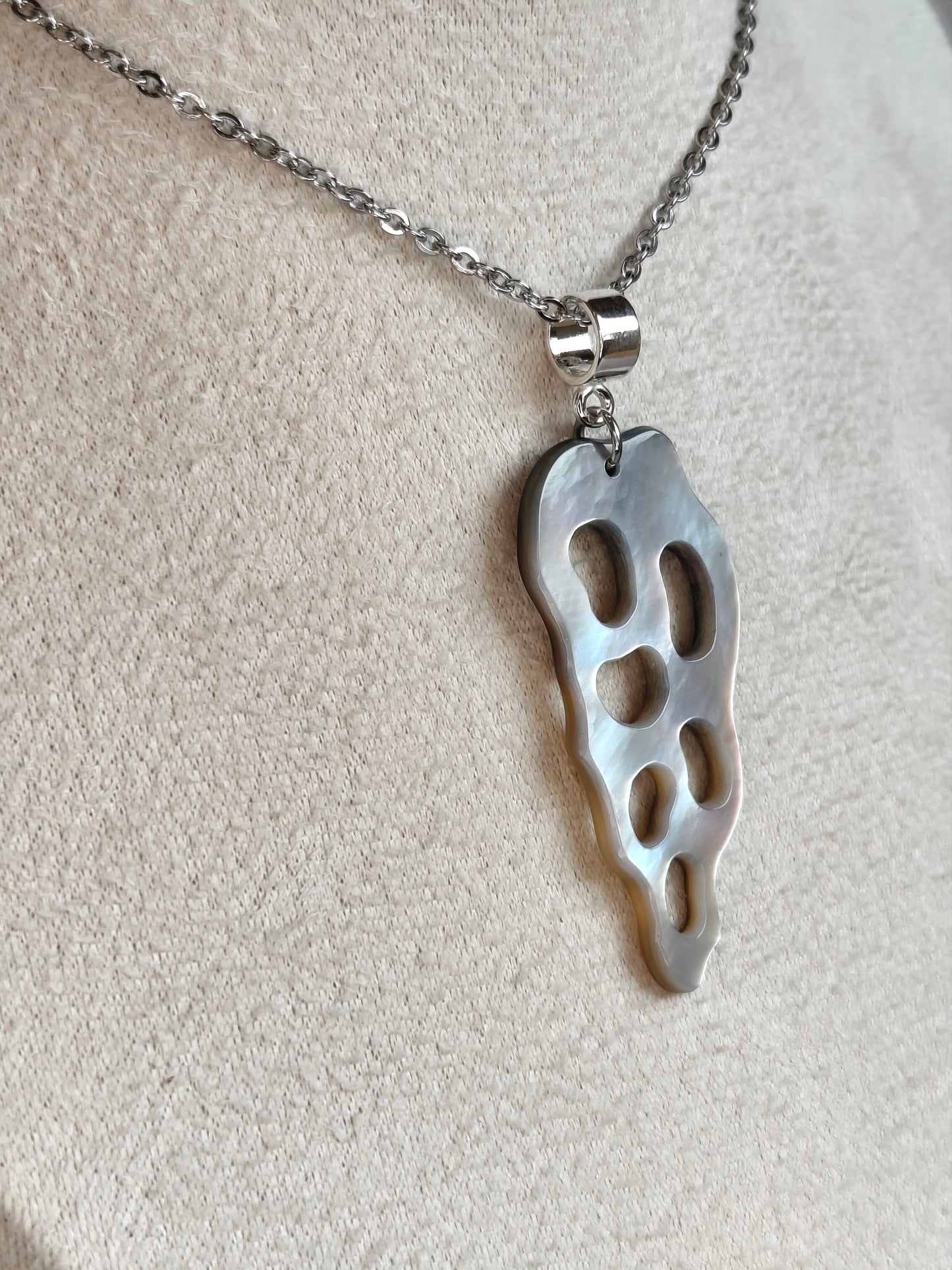 Spirale Marine — Collier Coquillage Ajouré