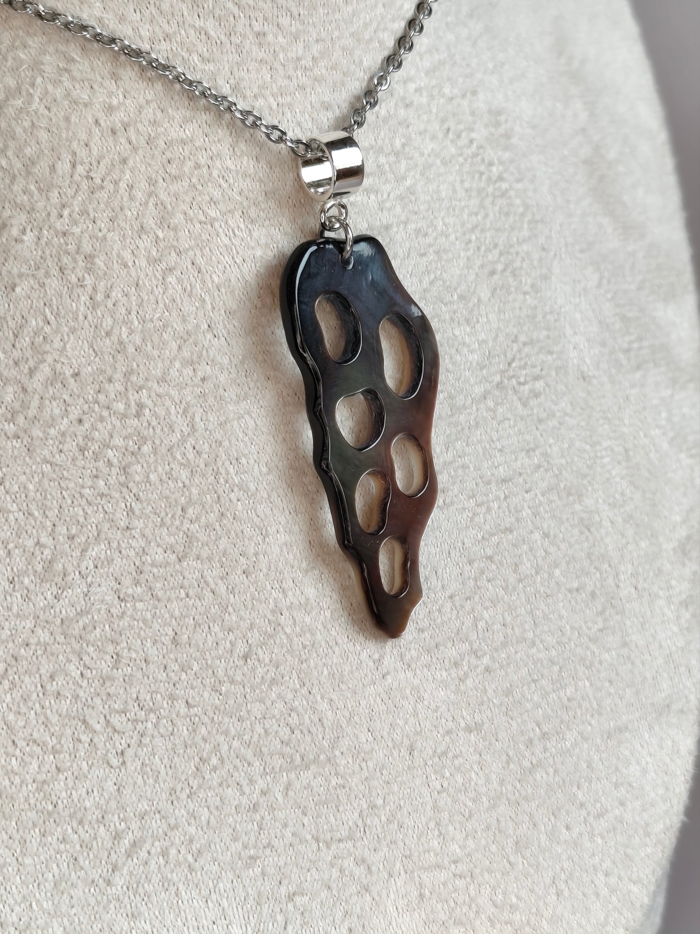 Spirale Marine — Collier Coquillage Ajouré