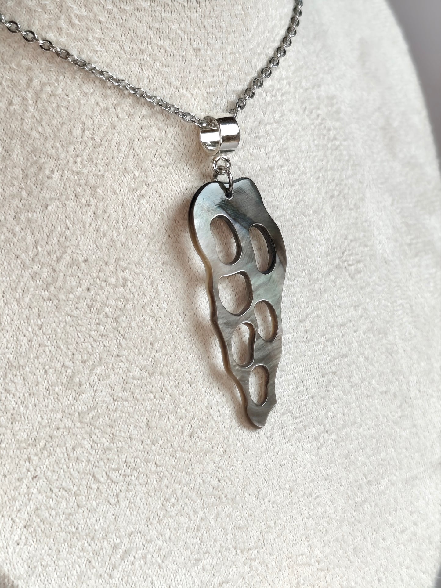Spirale Marine — Collier Coquillage Ajouré