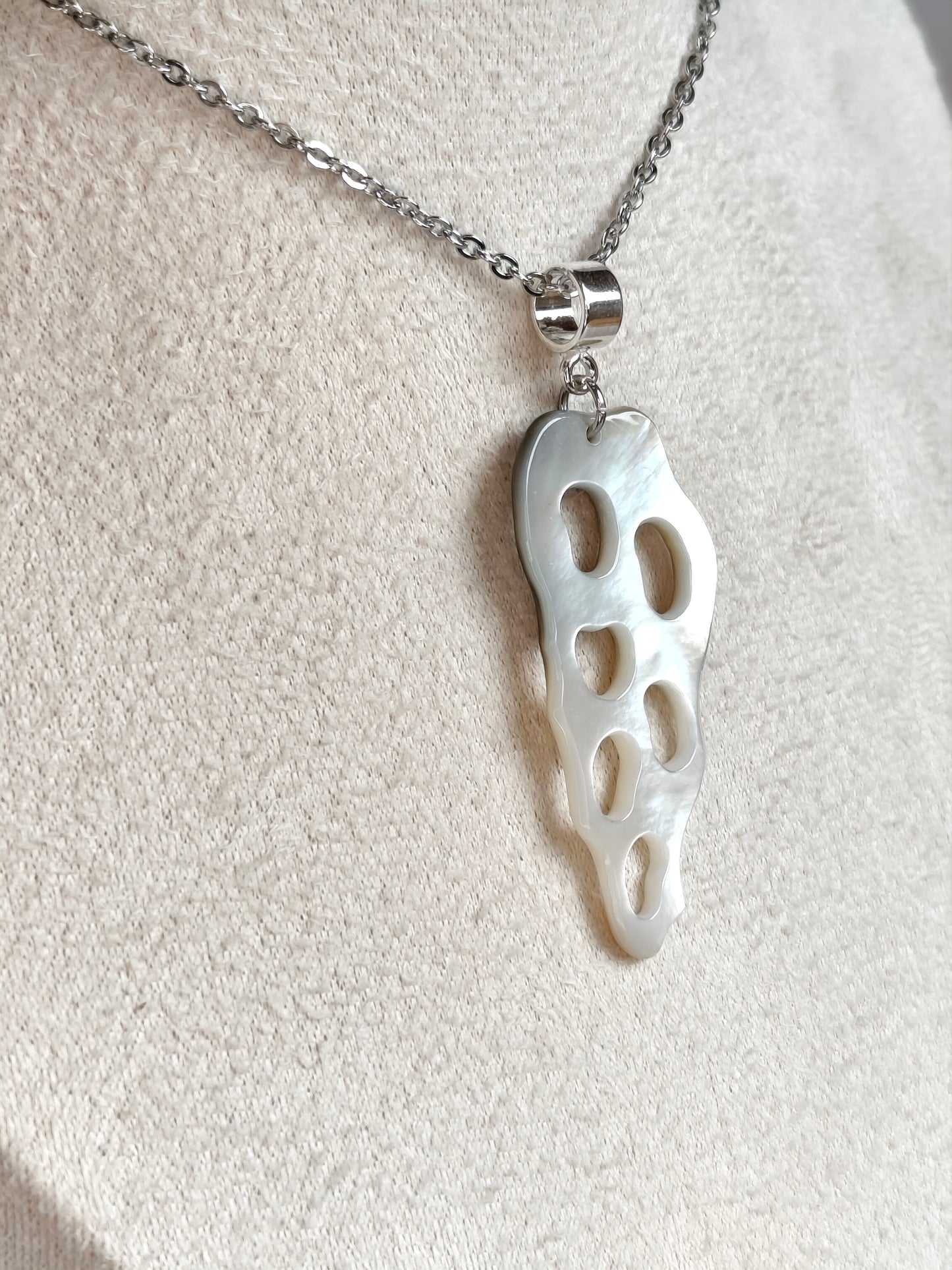 Spirale Marine — Collier Coquillage Ajouré