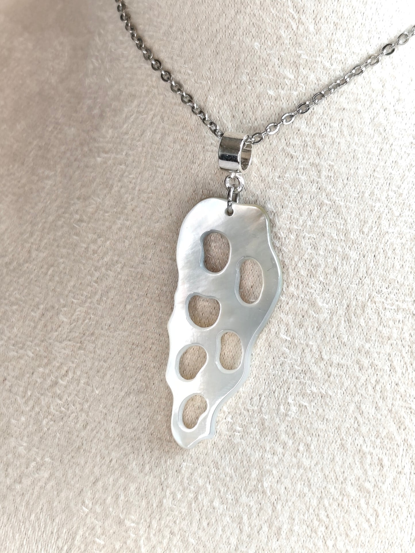 Spirale Marine — Collier Coquillage Ajouré