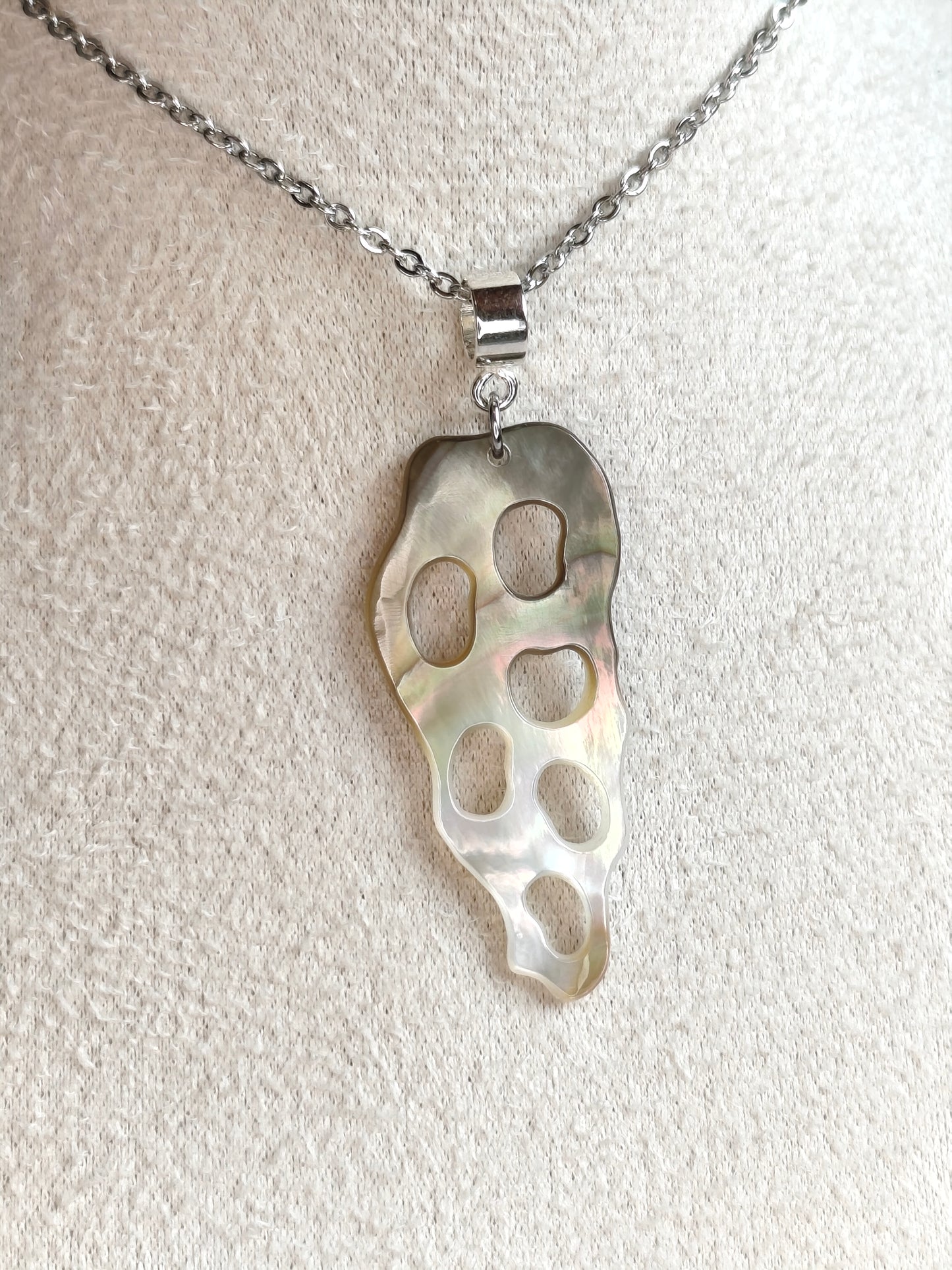 Spirale Marine — Collier Coquillage Ajouré