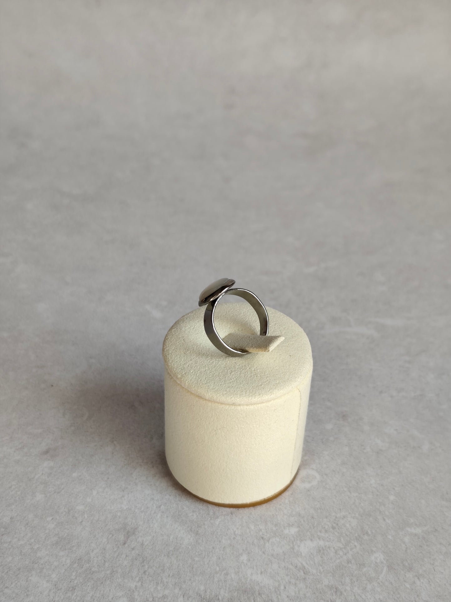 Éclipse — Bague Petite Pastille