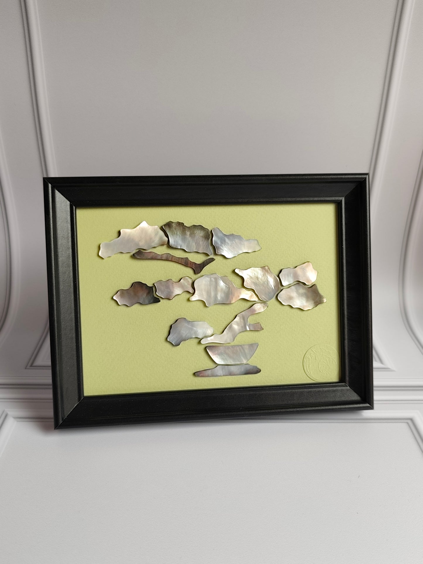 « L'Équilibre » – Tableau d'Art Bonsaï en Nacre d’Exception