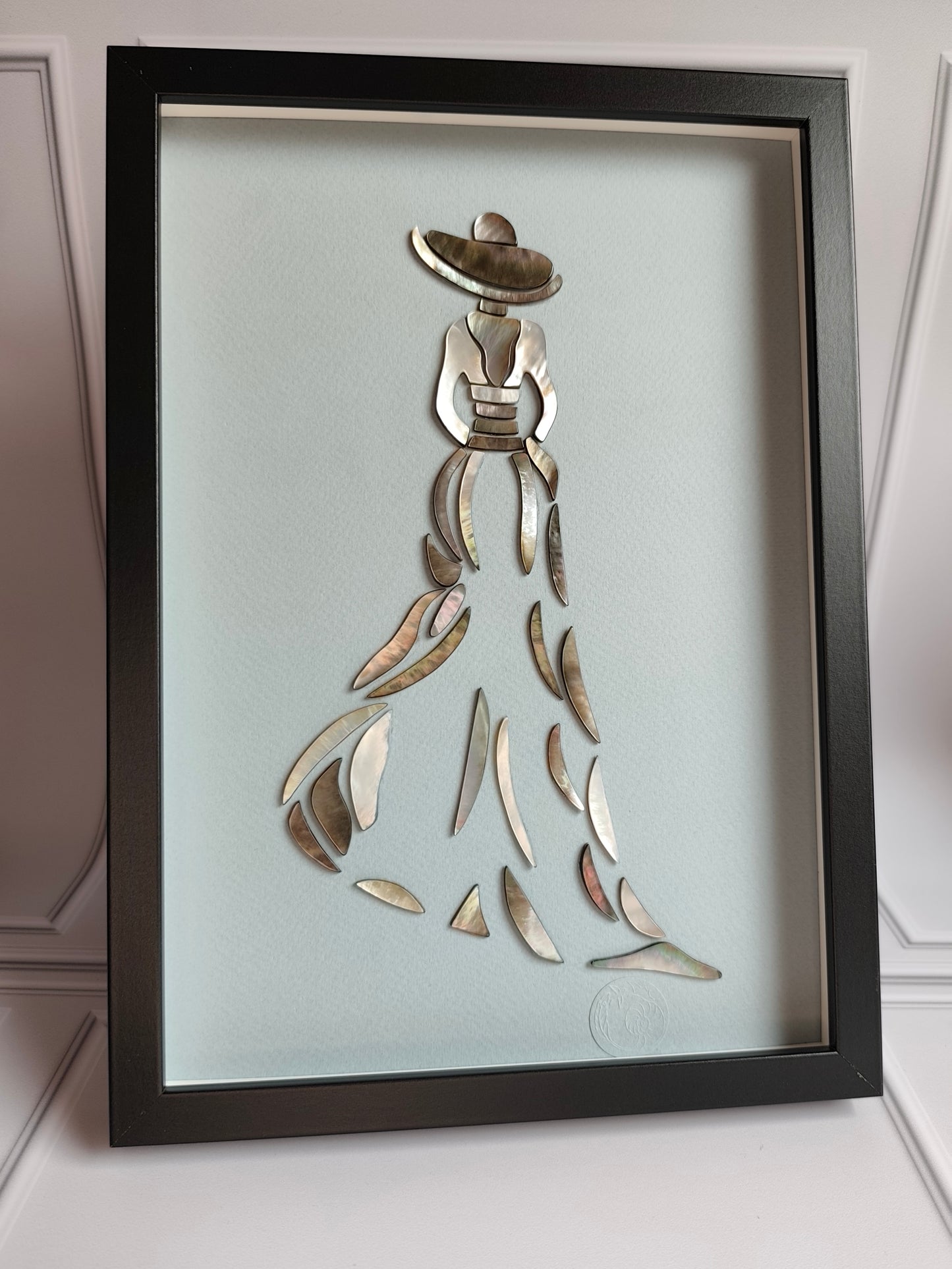 « L’Icône » – Tableau d’Art Silhouette en Nacre d’Exception