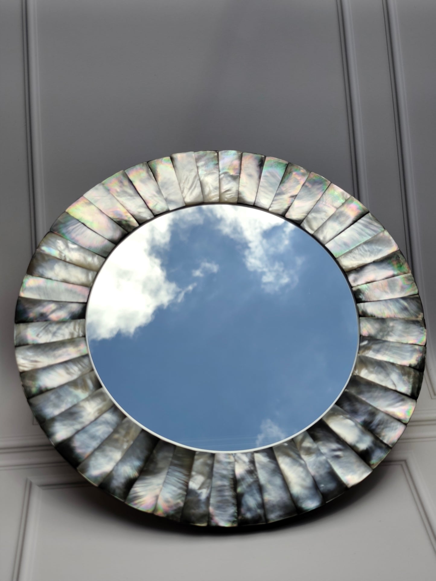 « Lumina I »– Miroir d’Art en Nacre d’Exception