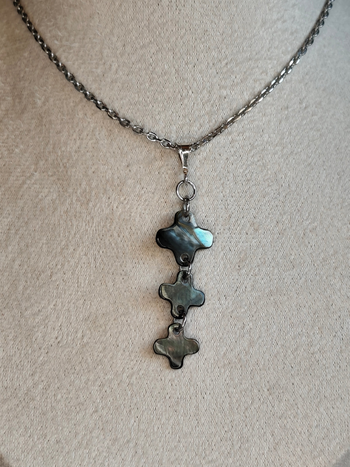 Trinité — Collier Triple Signes Épurés