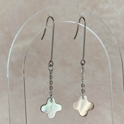 Trinité — Boucles d'oreilles Signe Pendante