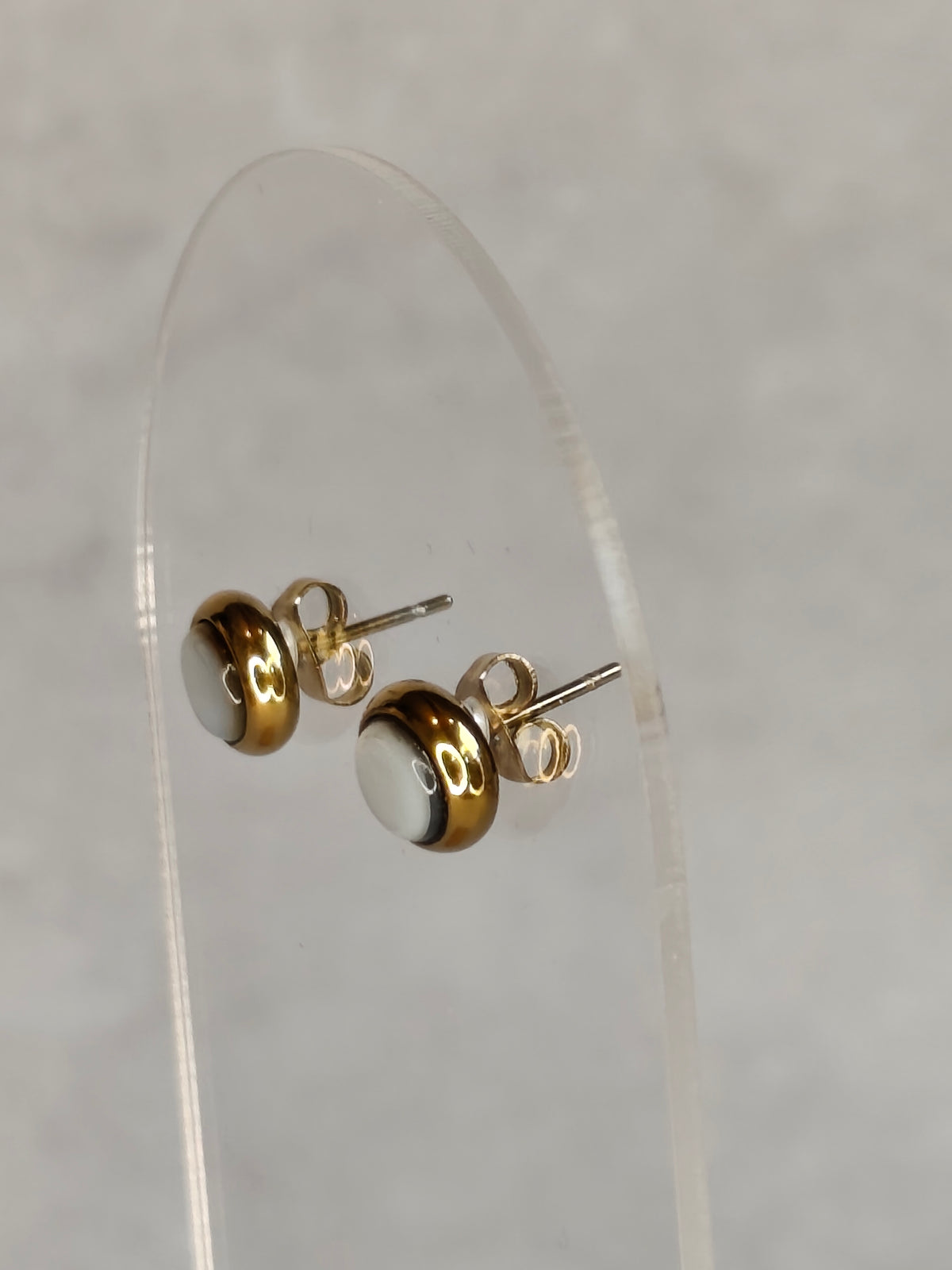 Éclipse — Puces d'Oreilles Mini Pastille